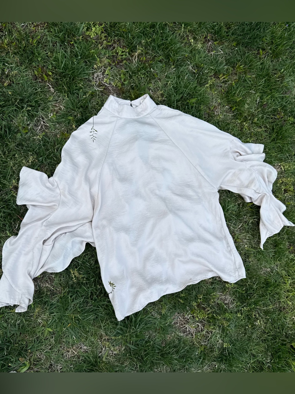 H&M Women's Cream High-Neck Ruffle Sleeve Top Blouse Satin